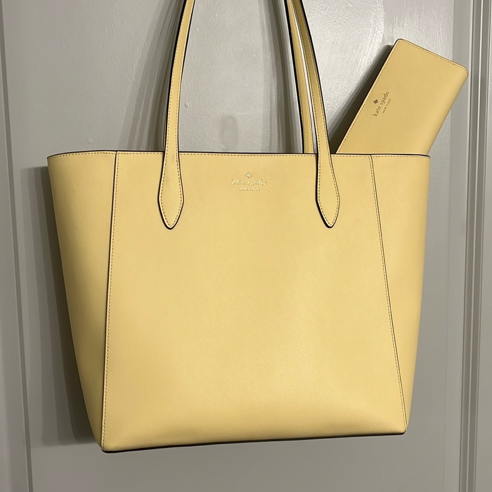 Kate Spade Tote with Wallet